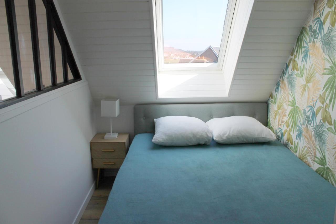 Cabourg - Studio cosy à 1 min de la plage Esterno foto